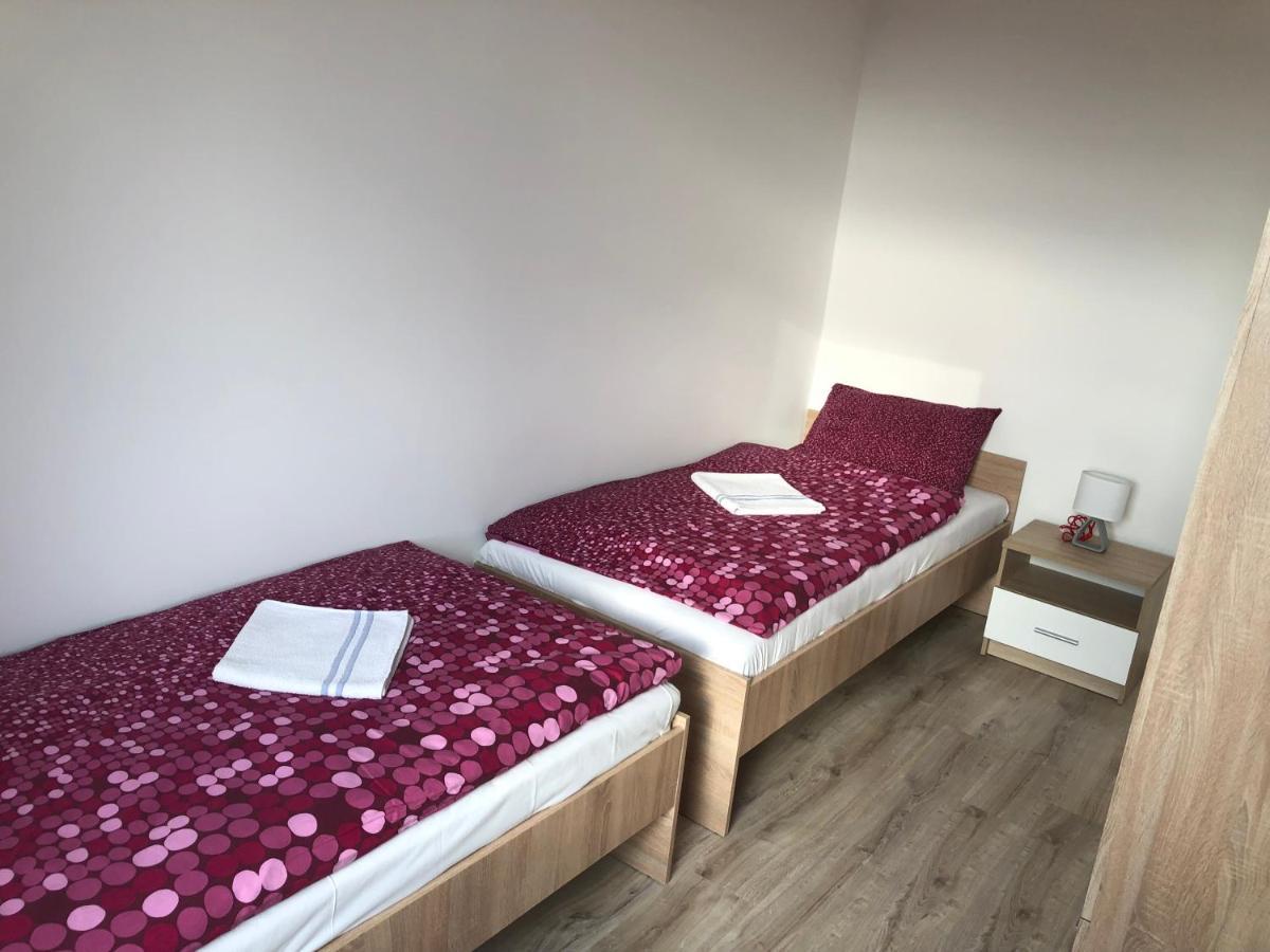 Pupos Apartman Szigliget Luaran gambar