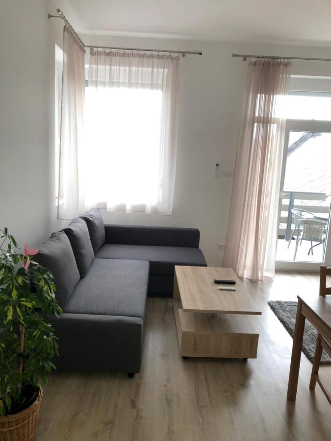 Pupos Apartman Szigliget Luaran gambar